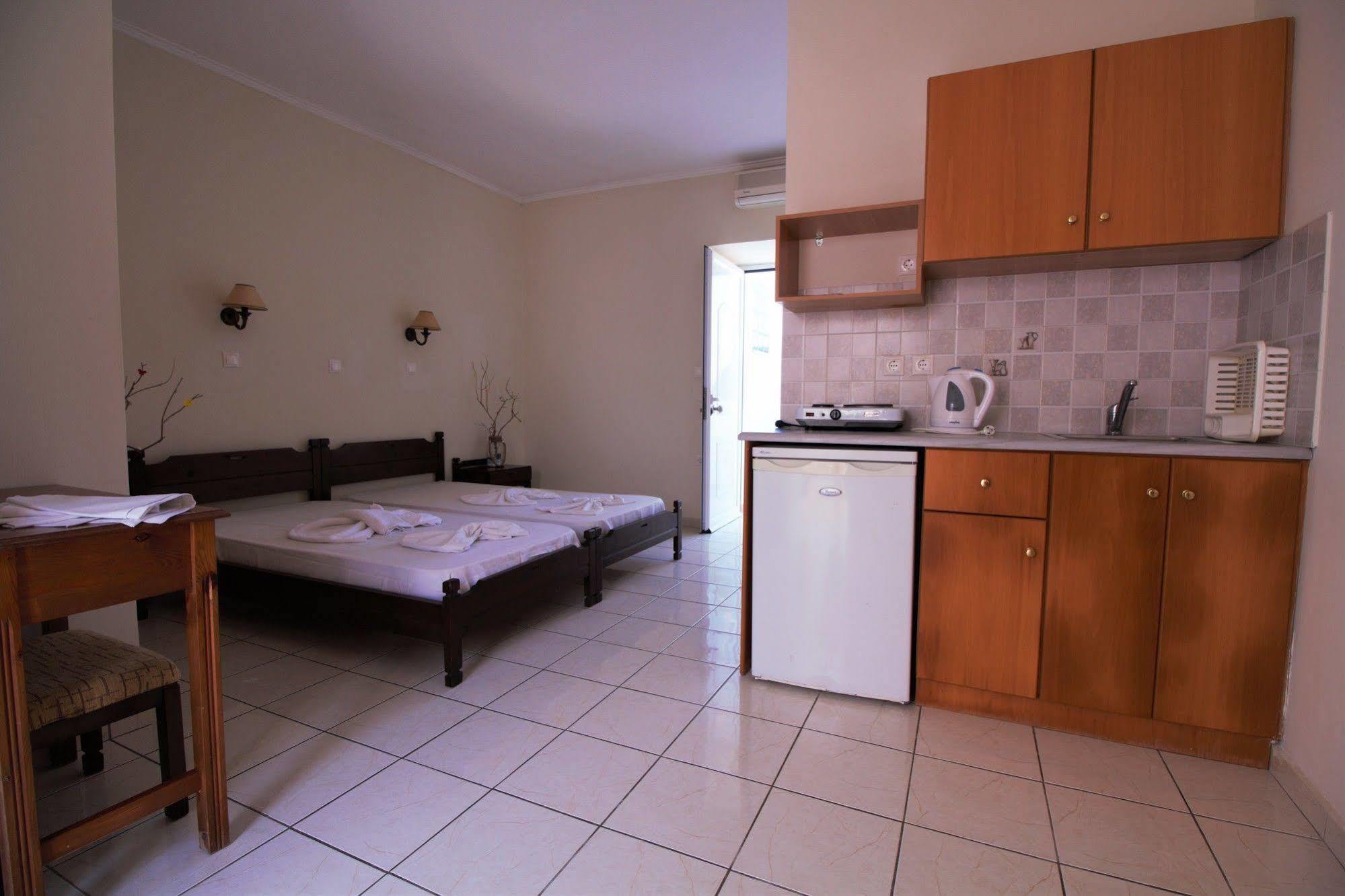 Ampavris Family Apartments Kos Exterior photo